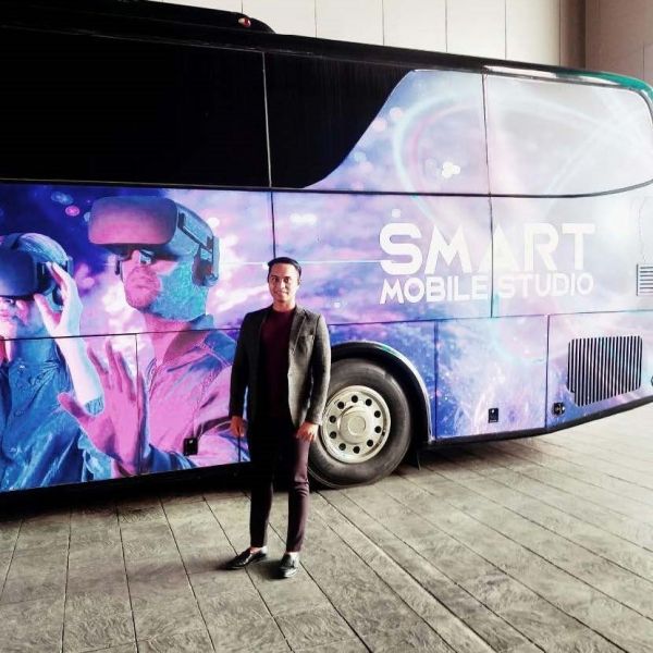 virtual reality bus smart mobile studio